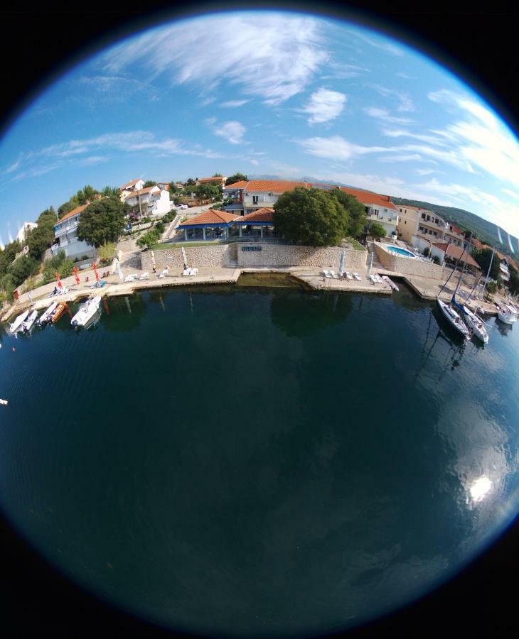 Apartments Duje Ribnica Obrovac Exterior foto